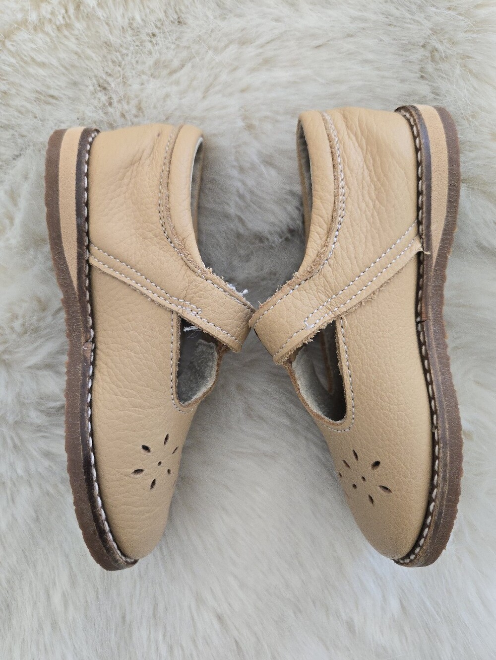 Zimmerman Shoes Flora T-Strap Shoes – Camel Leather | Toddler Size 6 Medium (E) - Picture 4 of 7